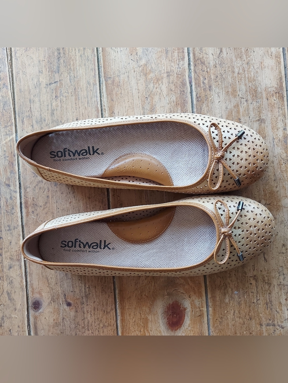 SoftWalk Women's Tan Perforated Ballet Flats Size 8.5
